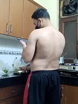 Snapshot of IND_COUPLE1 chatting on February 11, 2025, 2:02 pm IND COUPLE1 online show from February 11, 2025, 2:02 pm