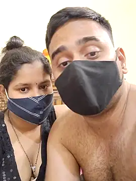 Snapshot of IND_COUPLE1 chatting on February 20, 2025, 9:11 am IND COUPLE1 online show from February 20, 2025, 9:11 am