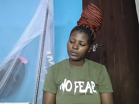 Snapshot of TrishaKalid chatting on December 15, 2025, 7:29 pm TrishaKalid online show from December 15, 2025, 7:29 pm