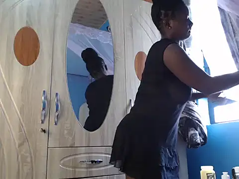 Snapshot of TrishaKalid chatting on February 18, 2026, 7:59 am TrishaKalid online show from February 18, 2026, 7:59 am