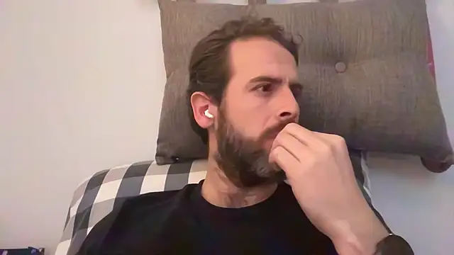 Snapshot of StarrMan99 chatting on March 6, 2025, 8:27 pm StarrMan99 online show from March 6, 2025, 8:27 pm