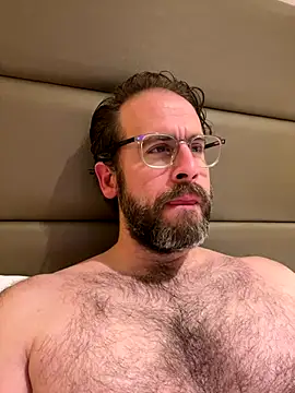 Snapshot of StarrMan99 chatting on December 14, 2025, 7:07 pm StarrMan99 online show from December 14, 2025, 7:07 pm