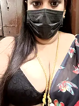 Snapshot of ashikaa_r chatting on February 24, 2025, 2:15 pm ashikaa r online show from February 24, 2025, 2:15 pm