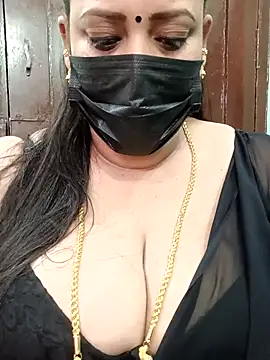 Snapshot of ashikaa_r chatting on March 2, 2025, 4:39 am ashikaa r online show from March 2, 2025, 4:39 am