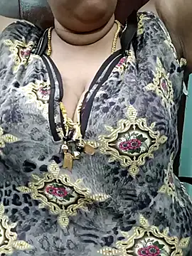 Snapshot of ashikaa_r chatting on March 18, 2025, 9:10 pm ashikaa r online show from March 18, 2025, 9:10 pm