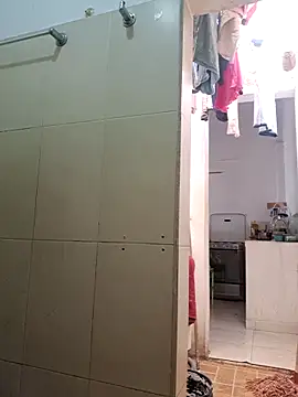 mirand zackyx online show from March 16, 2026, 2:43 pm