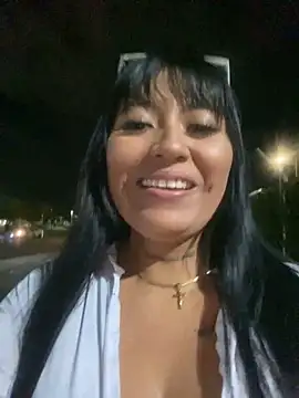 Snapshot of luisa16xxx chatting on December 12, 2024, 12:16 am luisa16xxx online show from December 12, 2024, 12:16 am