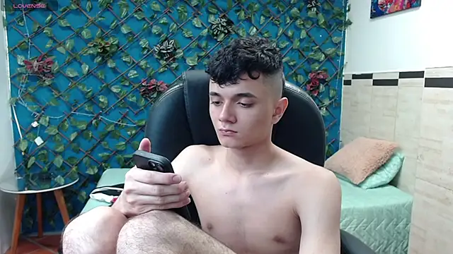 Waturox online show from February 17, 2025, 10:36 pm