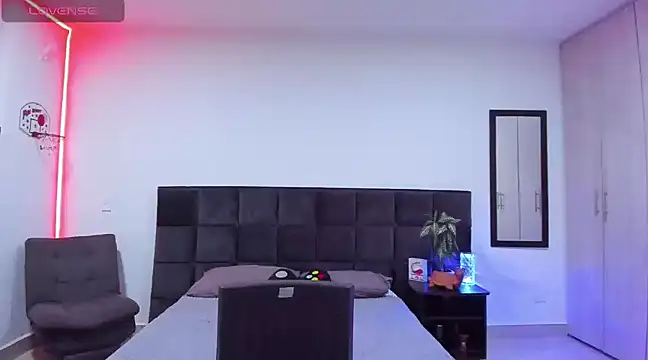 Alexander Martines online show from February 12, 2025, 11:30 pm