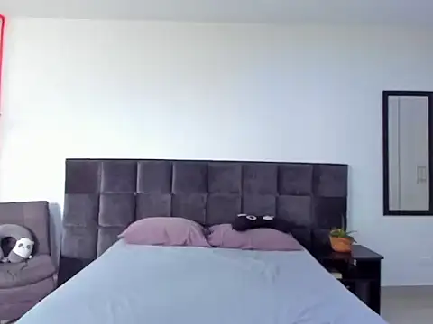 Alexander Martines online show from November 23, 2025, 4:18 pm