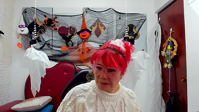 Salomeediaz  online show from October 16, 2025, 9:05 pm