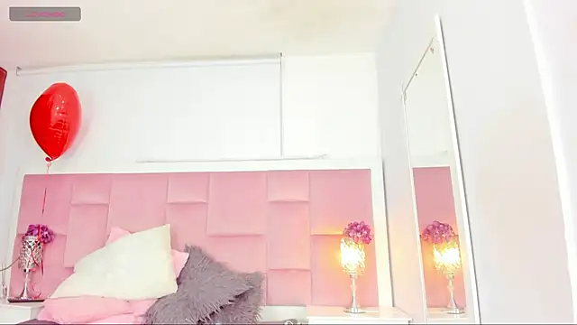 DaphneLloyd online show from February 9, 2025, 2:49 am