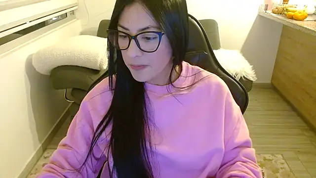 Charlotte cute18 online show from February 9, 2026, 12:03 am