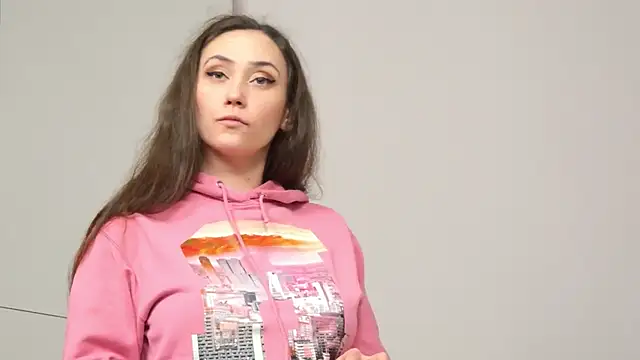 Snapshot of AliceMunro chatting on January 17, 2025, 7:38 pm AliceMunro online show from January 17, 2025, 7:38 pm