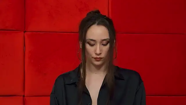 Snapshot of AliceMunro chatting on February 28, 2025, 12:54 am AliceMunro online show from February 28, 2025, 12:54 am