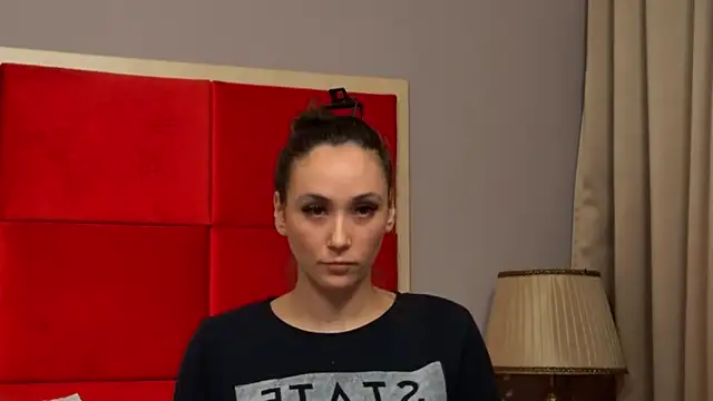 Snapshot of AliceMunro chatting on March 16, 2025, 8:32 pm AliceMunro online show from March 16, 2025, 8:32 pm