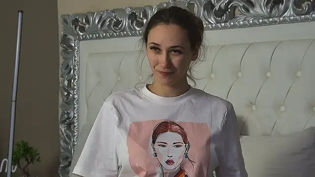 AliceMunro online show from April 17, 2026, 8:23 pm