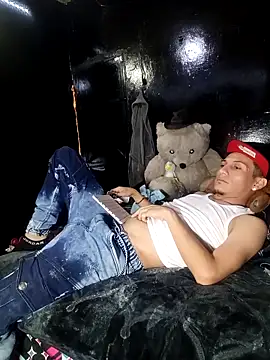 Ale21-345 online show from February 5, 2026, 3:33 am