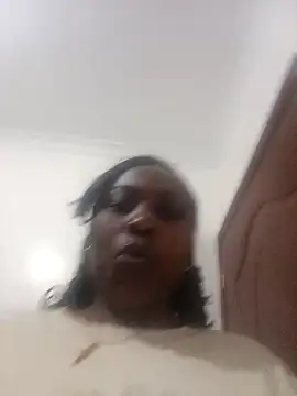 melaninebony1 online show from May 8, 2026, 9:09 pm