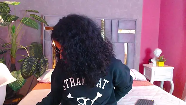 JuliaRose ks online show from December 19, 2025, 12:34 pm