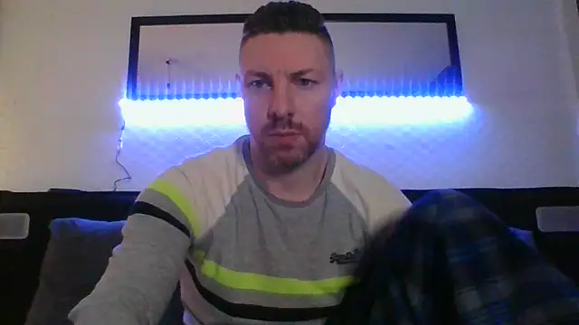 Fit4fun24 online show from February 4, 2026, 10:47 pm