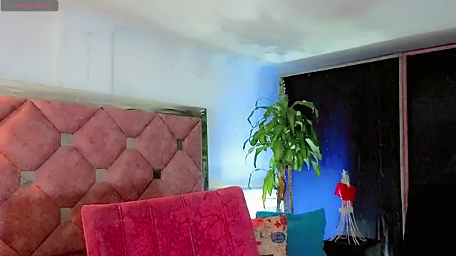 Snapshot of the-horus-girl chatting on May 19, 2026, 5:25 am the-horus-girl online show from May 19, 2026, 5:25 am