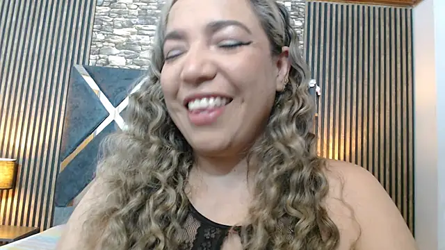 Snapshot of marie_hss chatting on May 14, 2026, 7:42 pm marie hss online show from May 14, 2026, 7:42 pm