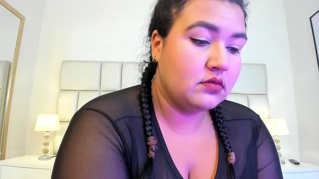 DojaAissha online show from February 1, 2025, 3:30 am