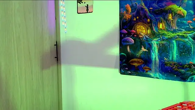 Snapshot of CatrinaRossi chatting on November 3, 2025, 10:42 pm CatrinaRossi online show from November 3, 2025, 10:42 pm