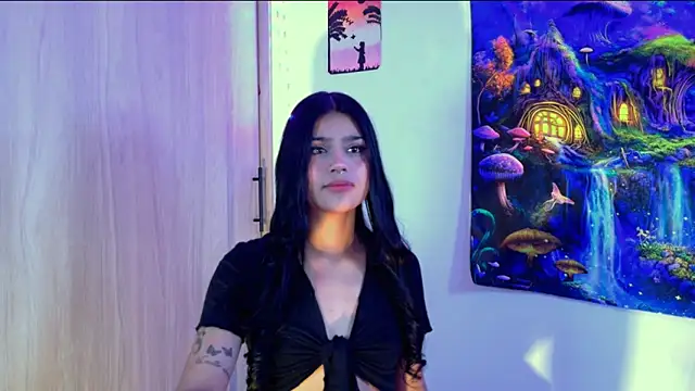 Snapshot of CatrinaRossi chatting on November 5, 2025, 3:28 am CatrinaRossi online show from November 5, 2025, 3:28 am