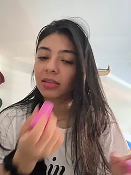 Liissa cute  online show from January 17, 2026, 5:49 pm