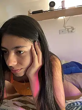 Snapshot of Liissa_cute_ chatting on April 29, 2026, 7:42 pm Liissa cute online show from April 29, 2026, 7:42 pm