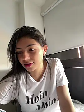 Snapshot of Liissa_cute_ chatting on June 11, 2026, 8:18 pm Liissa cute online show from June 11, 2026, 8:18 pm