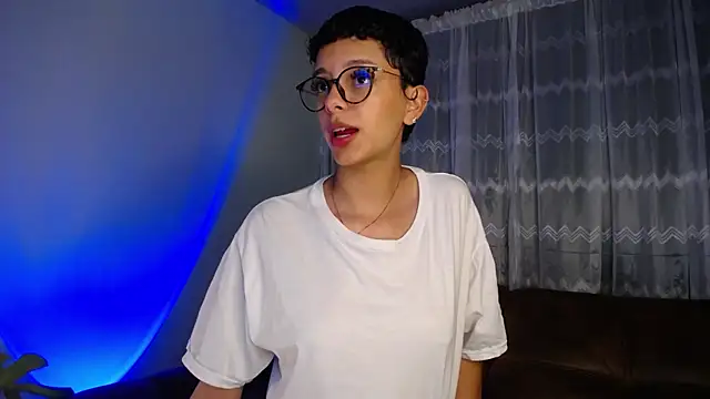 Snapshot of peyton_golden1 chatting on January 27, 2025, 5:25 am peyton golden1 online show from January 27, 2025, 5:25 am