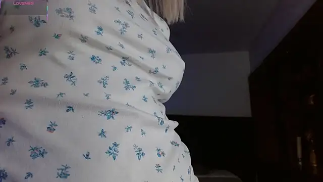 peyton golden1 online show from March 13, 2026, 3:13 am