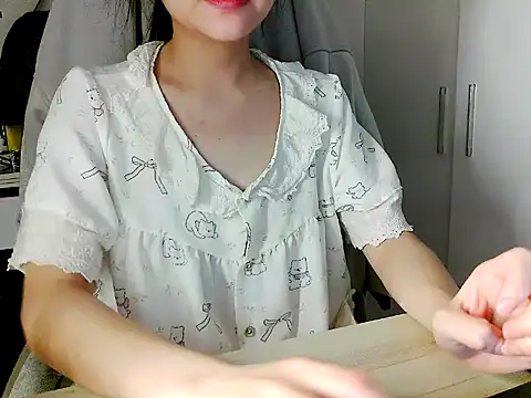 Yin-girl online show from February 1, 2026, 6:28 pm