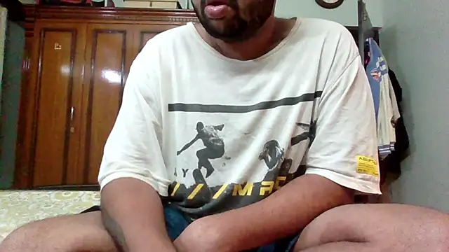 whoreboi98 online show from December 19, 2024, 8:23 pm