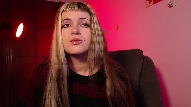 NEXT DOOR GIRL  online show from February 13, 2026, 11:12 pm