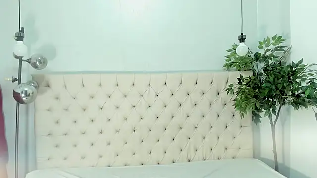 Briyit Doll online show from December 24, 2024, 4:51 pm