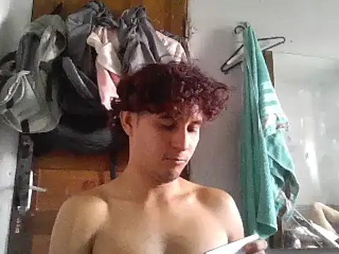 Snapshot of pedrodavid_ chatting on January 29, 2025, 7:32 pm pedrodavid online show from January 29, 2025, 7:32 pm