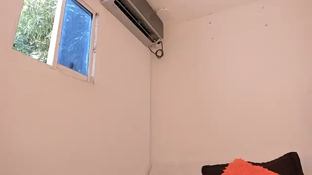 Snapshot of meganrossee69 chatting on February 13, 2025, 4:28 pm meganrossee69 online show from February 13, 2025, 4:28 pm