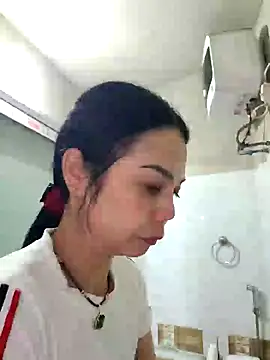 Snapshot of Tinease chatting on March 9, 2025, 10:52 pm Tinease online show from March 9, 2025, 10:52 pm