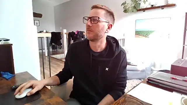 Bigdicktrav902 online show from April 14, 2026, 12:22 pm