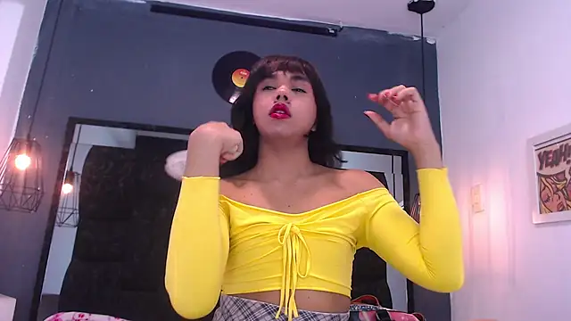 AndreaGil  online show from February 24, 2026, 6:39 pm