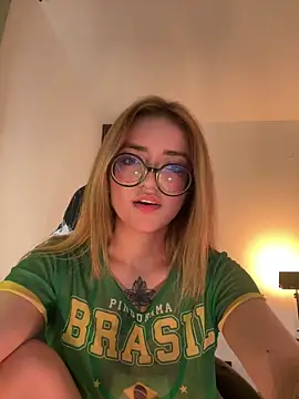 Snapshot of SweetJennaa chatting on February 14, 2026, 1:35 am SweetJennaa online show from February 14, 2026, 1:35 am