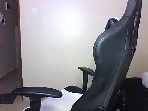 Candii wet  online show from February 14, 2026, 4:26 pm