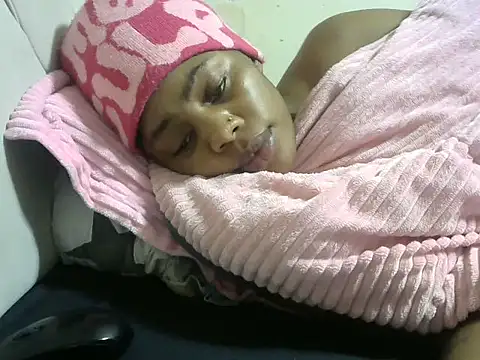 Snapshot of sweetgirlDora chatting on September 20, 2025, 10:44 pm sweetgirlDora online show from September 20, 2025, 10:44 pm