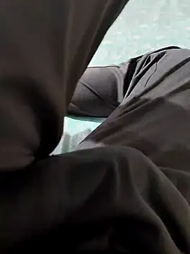 PRIYANHUxh online show from April 9, 2026, 6:41 am