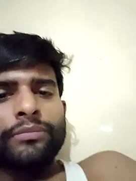 PRIYANHUxh online show from April 22, 2026, 4:52 pm