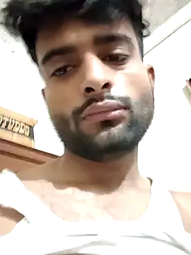 PRIYANHUxh online show from June 8, 2026, 2:34 am